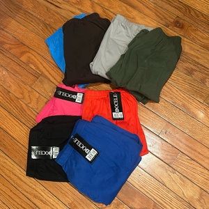 LOT!!! ONE SIZE!! 8 Soft casual pants !! Wow!
Priced to sell!